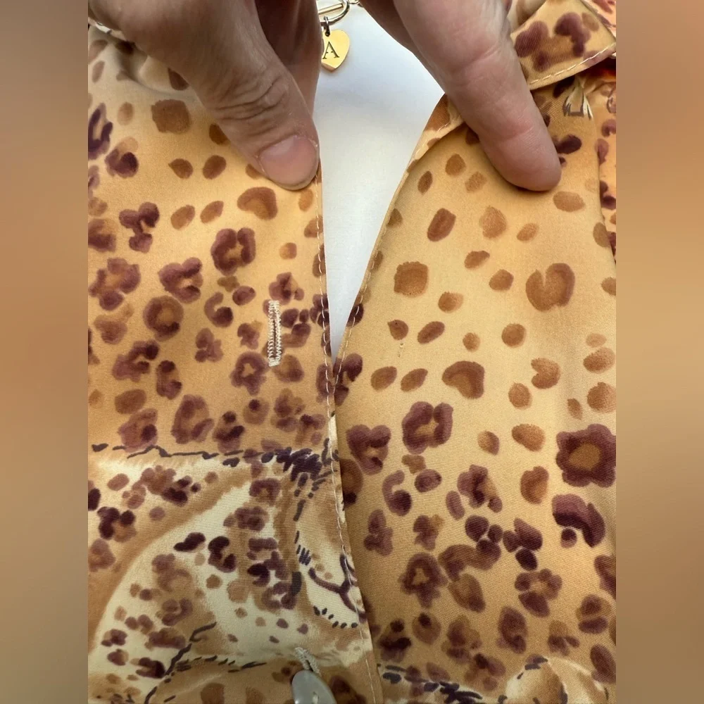 EUC- Vintage Impressions Leopard Print Blouse-Size L - Picture 7 of 7